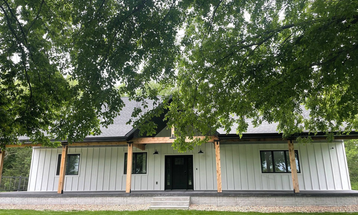 South Loup City House | Hole 4 Hideaway