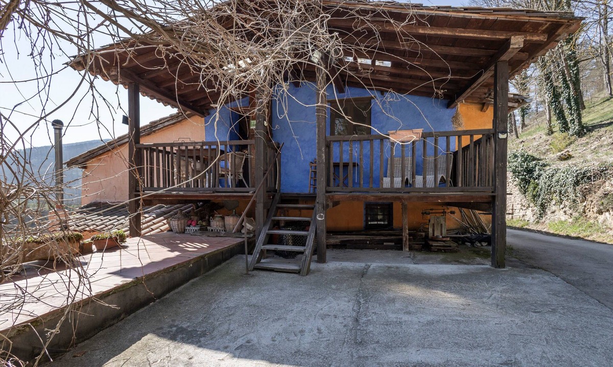 Sant Joan de Les Abadesses House | Holiday Home 'El Colomar, El Reixac Casa Rural' with Mountain View, Shared Pool & Wi-Fi