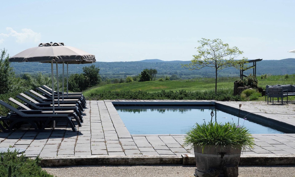Saint-Sauveur-de-Cruzieres House | Holiday Home 'Gîte L'olivier Au Mas Dujau' with Shared Pool, Private Terrace and Wi-Fi