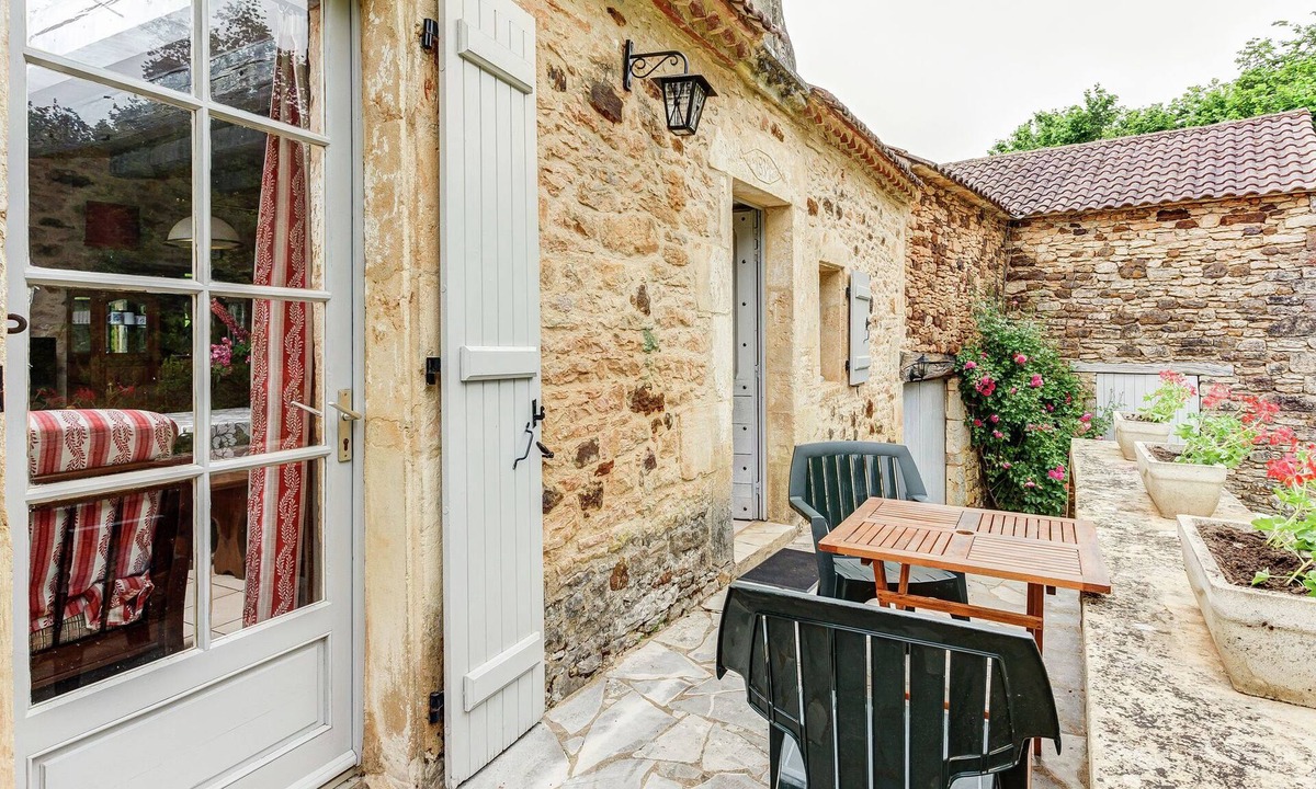 Montcabrier House | Holiday home with garden