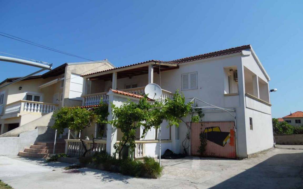 Tribunj Apartment | Holiday apartment 250 m from the beach