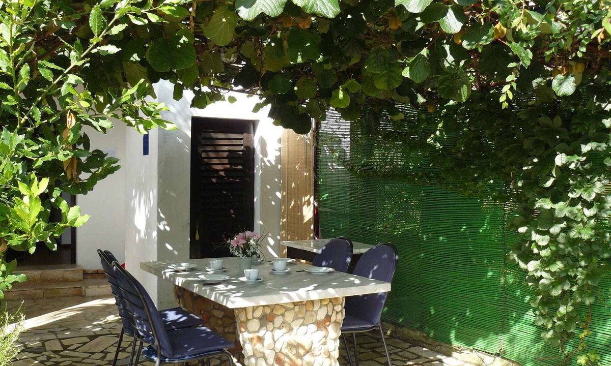 Novigrad Apartment | Holiday apartment 30 m to the beach