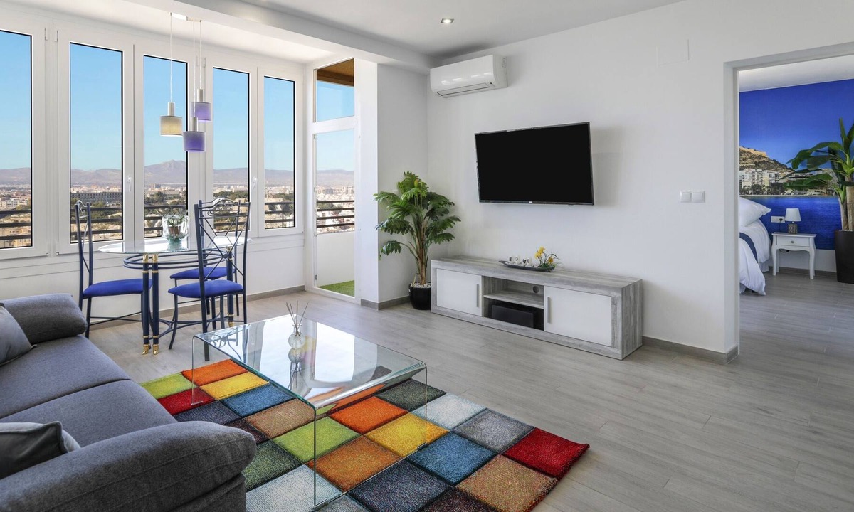 Ensanche Diputacion Apartment | Holiday Apartment Alicante Dreams with Mountain View, Wi-Fi & Balcony; Parking Available