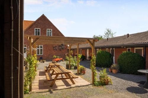 Svaneke Apartment | Holiday Apartment At Beautiful Solgaarden 8