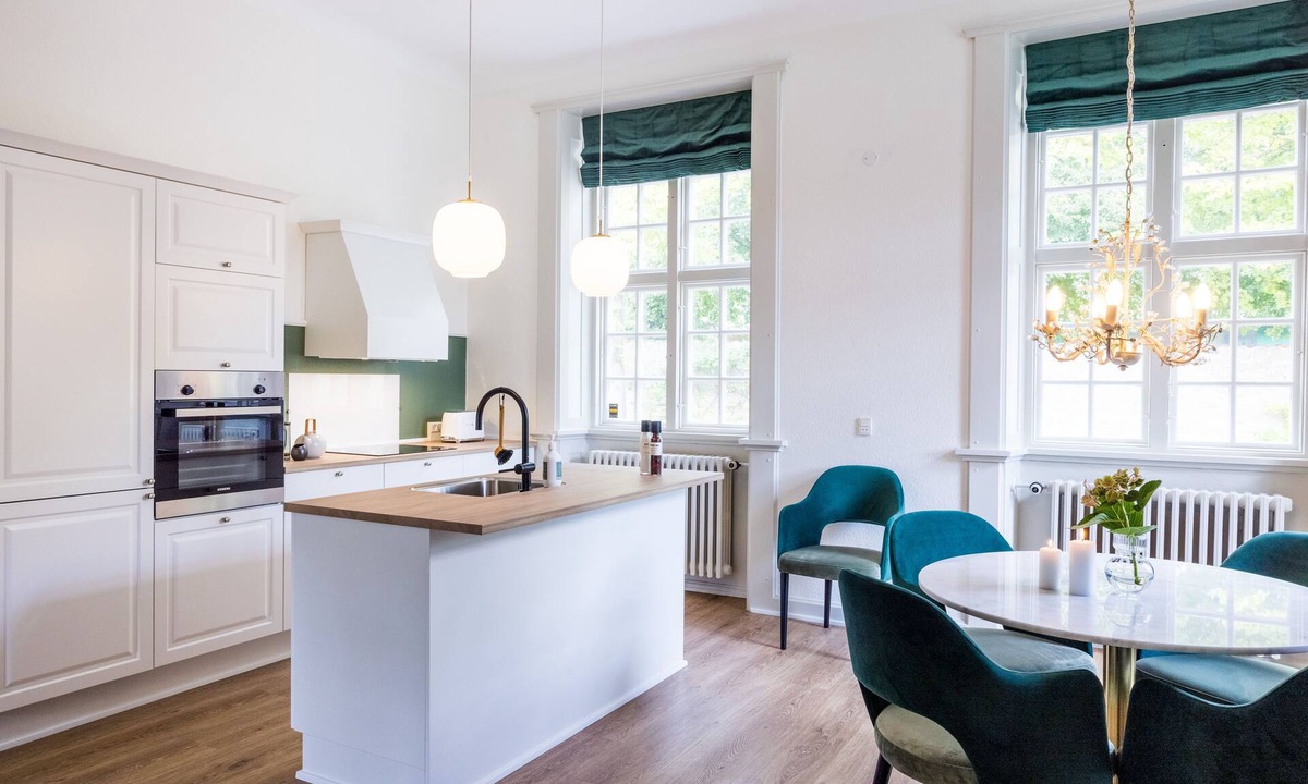 Augustenborg Apartment | Holiday apartment with access to private terrace and huge park