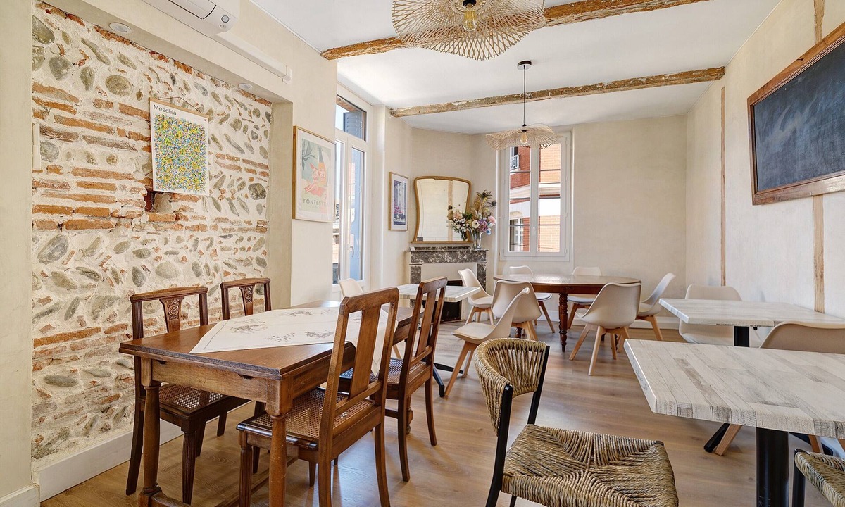 Carbonne House | Holiday Apartment “Graingalet” with Balcony, Wi-Fi, and Air Conditioning