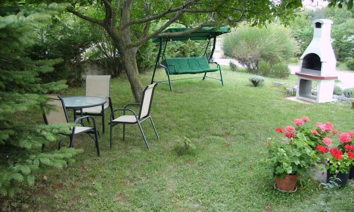 Presika Apartment | Holiday apartment in a quiet location with internet access
