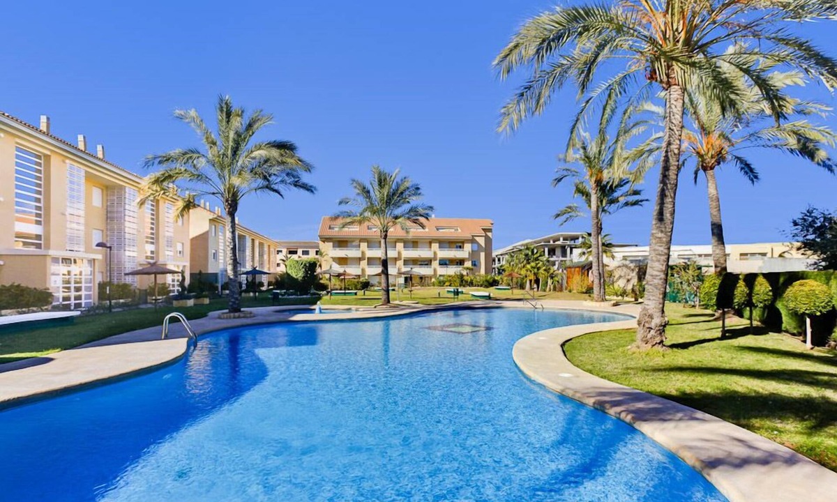 Javea Apartment | Holiday apartment in Arenal with 3 bedrooms, shared pool, wifi, parking