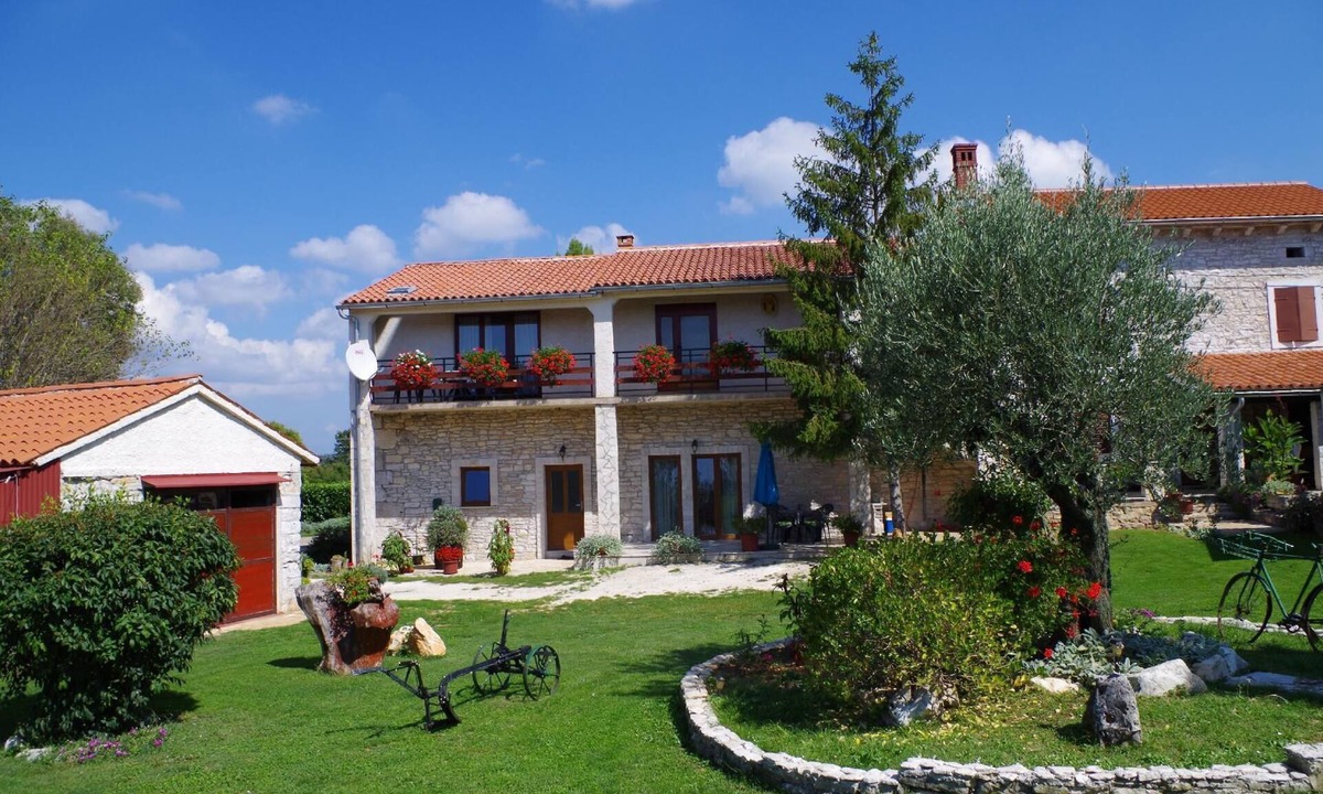 Sajini Apartment | Holiday apartment in pittoresque Istrian village