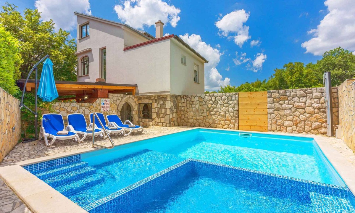 Grizane Apartment | Holiday apartment mit Pool und Garten