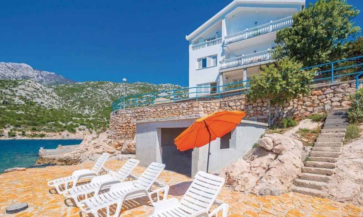 Karlobag Apartment | Holiday apartment near the sea