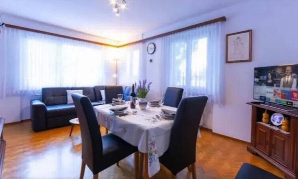 Magadino Apartment | Holiday apartment Quartino for 6 persons with 3 bedrooms - Holiday apartment in a farmhouse