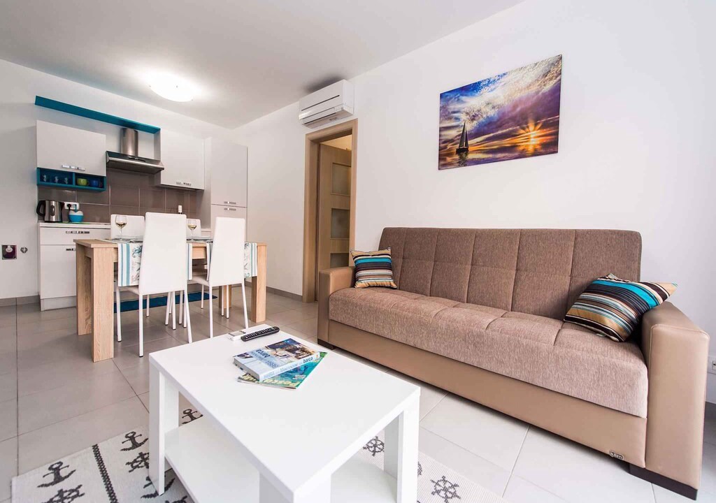 Rogoznica Apartment | Holiday apartment With air conditioning and sea views