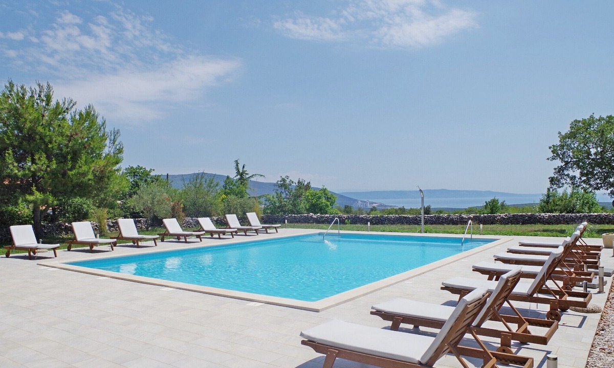 Rakalj Apartment | Holiday apartment with 2 bedrooms, ground floor, "pool side"