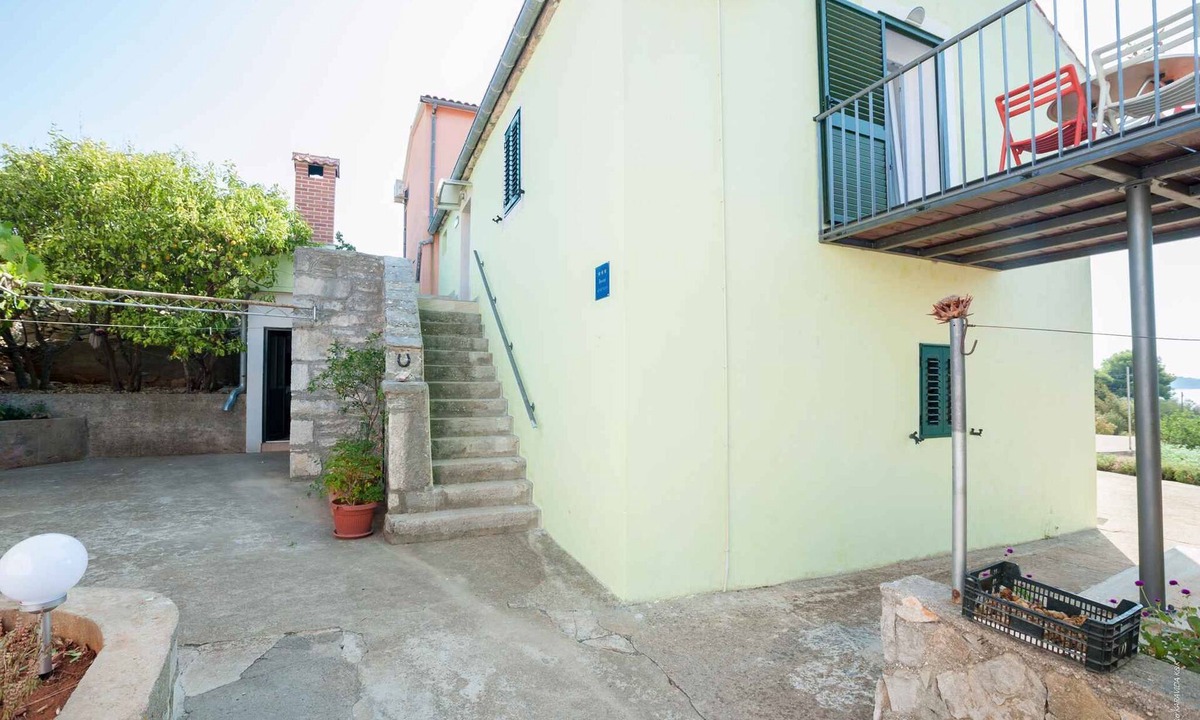 Bozava Apartment | Holiday apartment with air conditioning