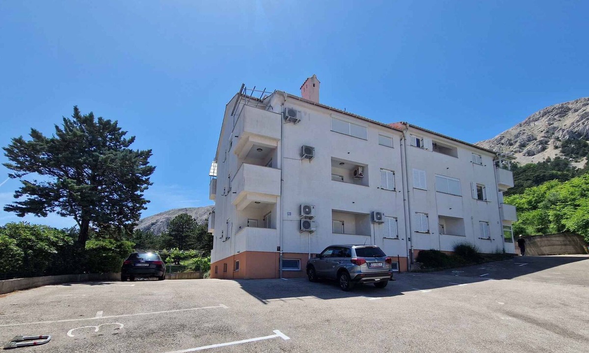Baska Apartment | Holiday apartment with air conditioning