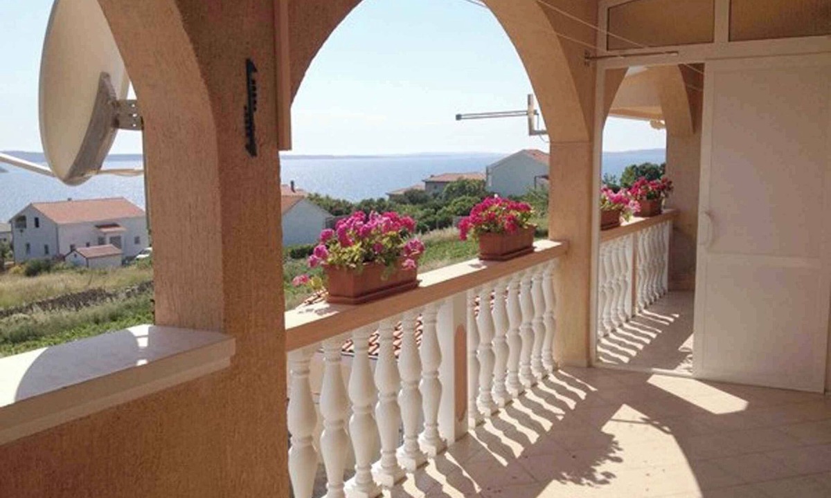Rtina Apartment | Holiday apartment with air conditioning and balcony