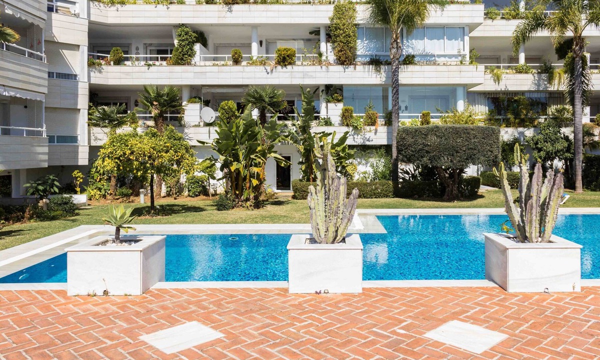 Marbella City Centre Apartment | Holiday Apartment with seaview