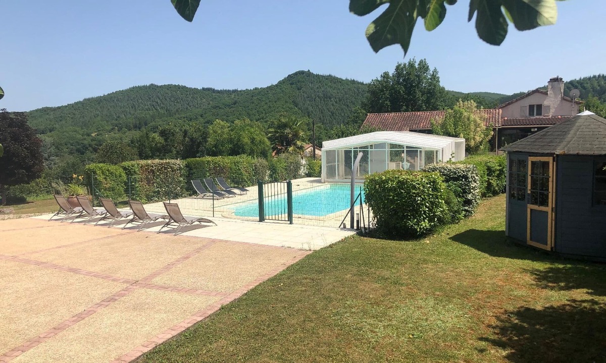 Saint-Gery Apartment | Holiday apartment with pool