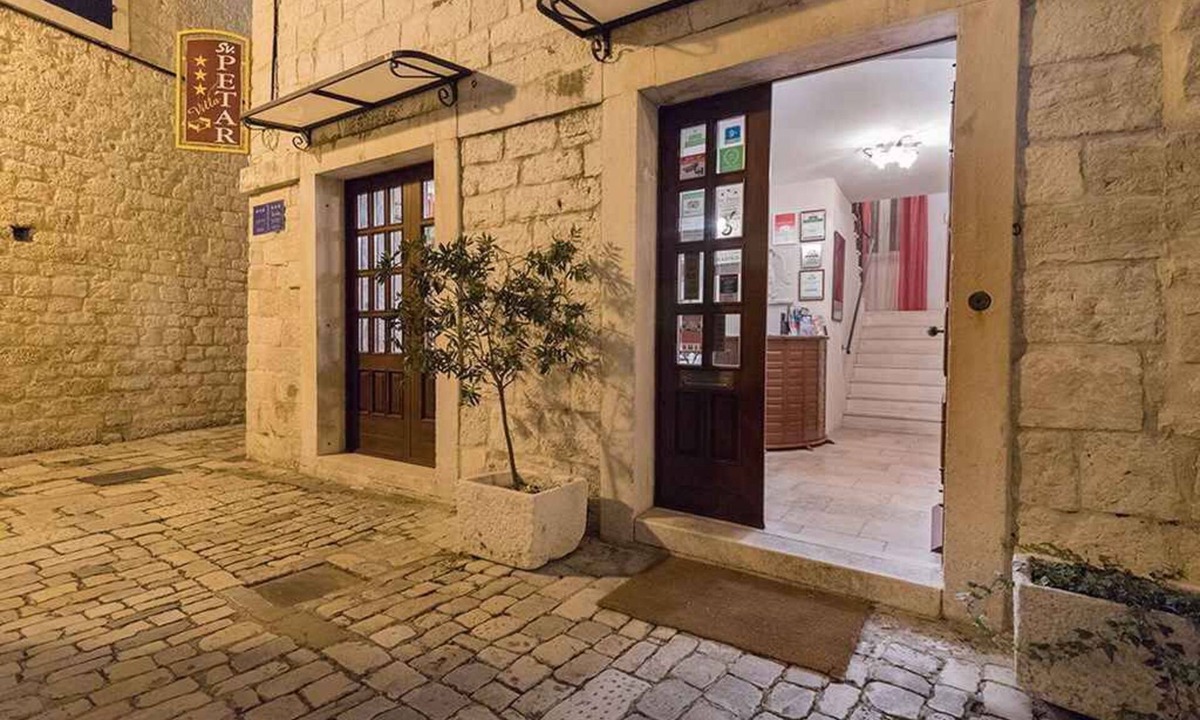 Trogir Apartment | Holiday apartment with internet access
