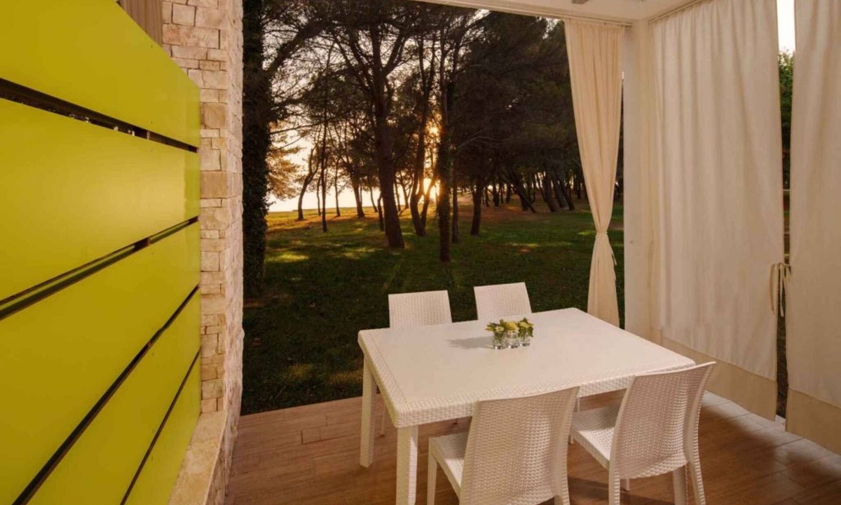 Monterol Apartment | Holiday apartment with pool