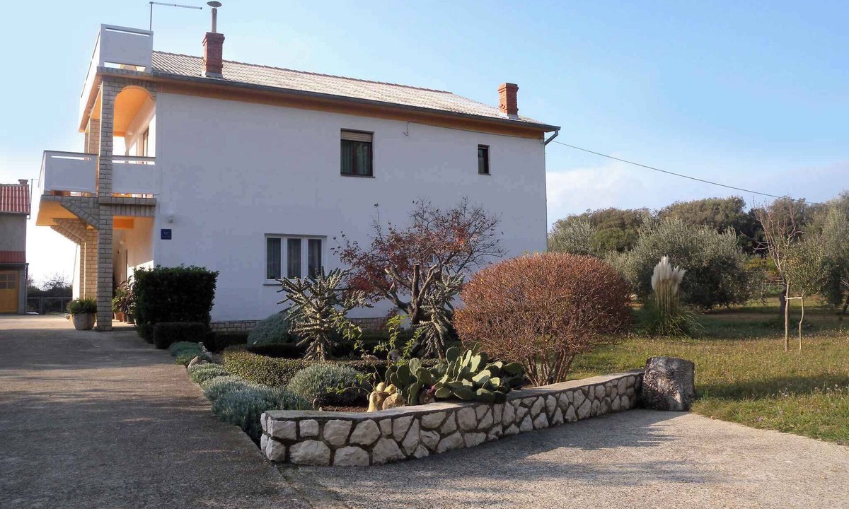 Suha Punta Apartment | Holiday apartment with terrace