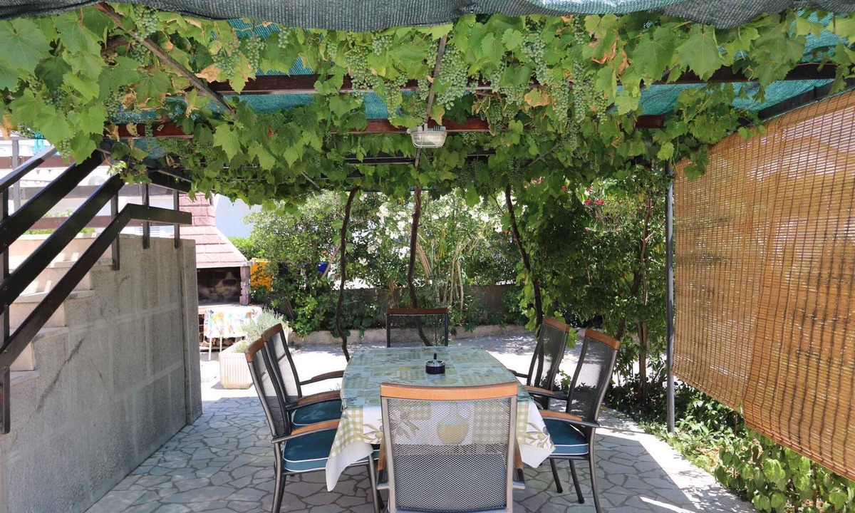 Silo Apartment | Holiday apartment with terrace