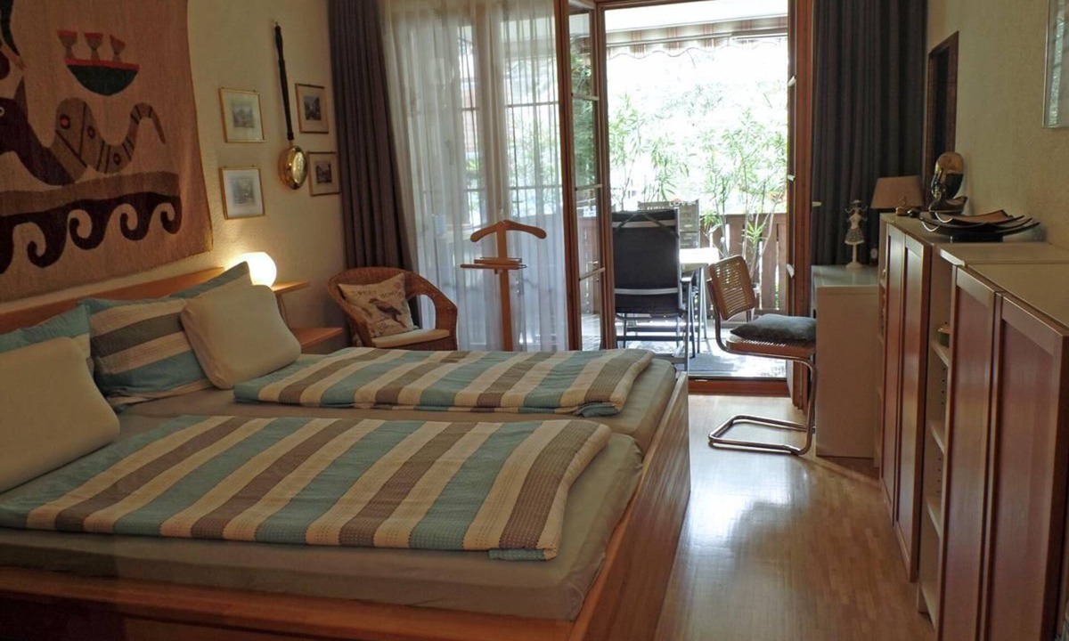 Wilderswil Apartment | Holiday flat "Am Lehn" with mountain view