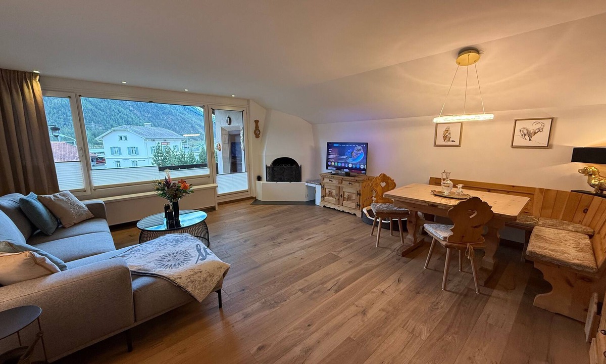 Bever Apartment | Holiday flat "Chesa Müsella" public transport included