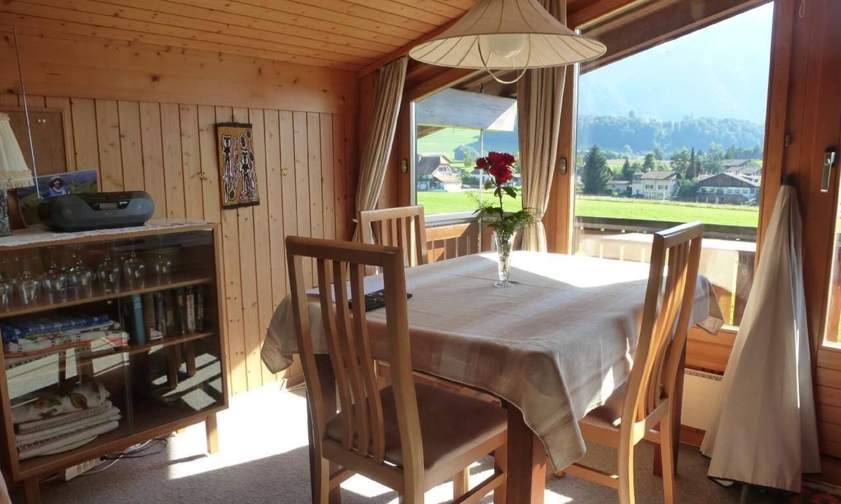 Amsoldingen House | Holiday flat - Mountain view of Stockhorn and Niesen