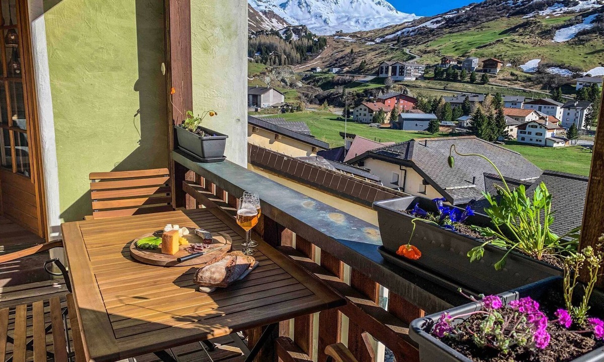 Bivio Apartment | Holiday flat with a view of the mountains