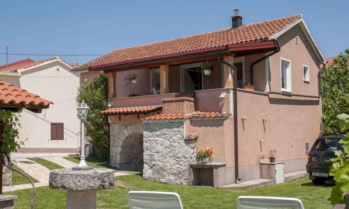 Risika Apartment | Holiday flat with air conditioning