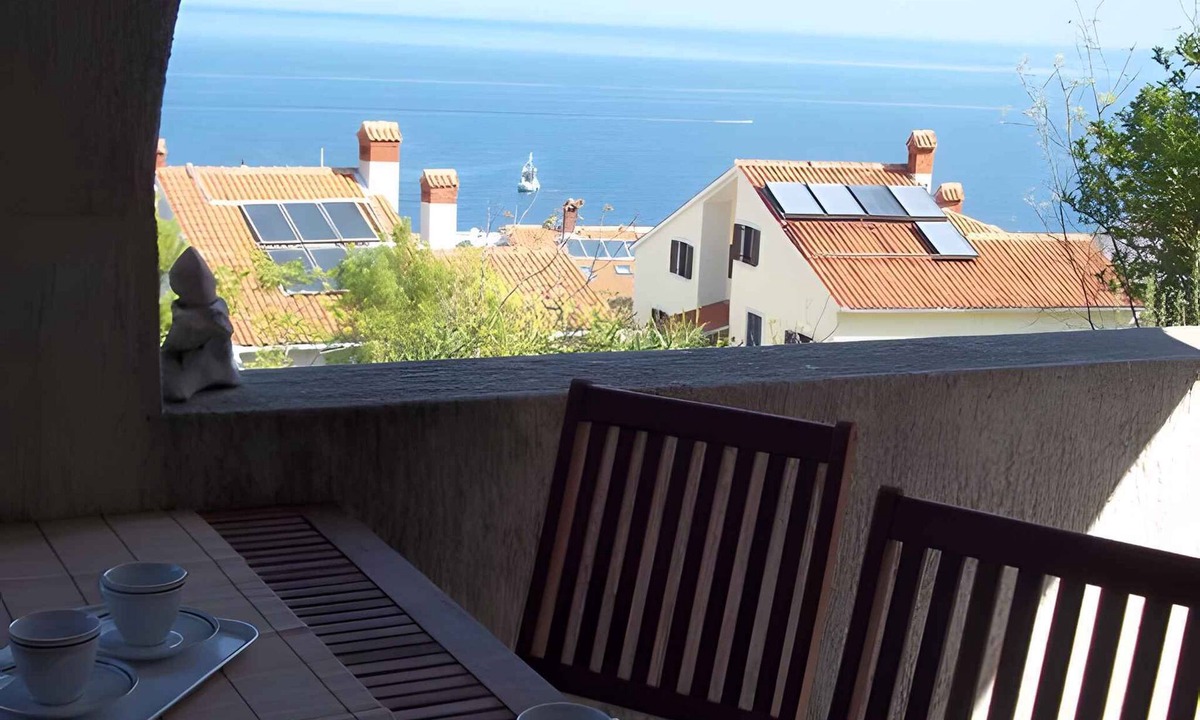Cove Murtar Apartment | Holiday flat with sea view