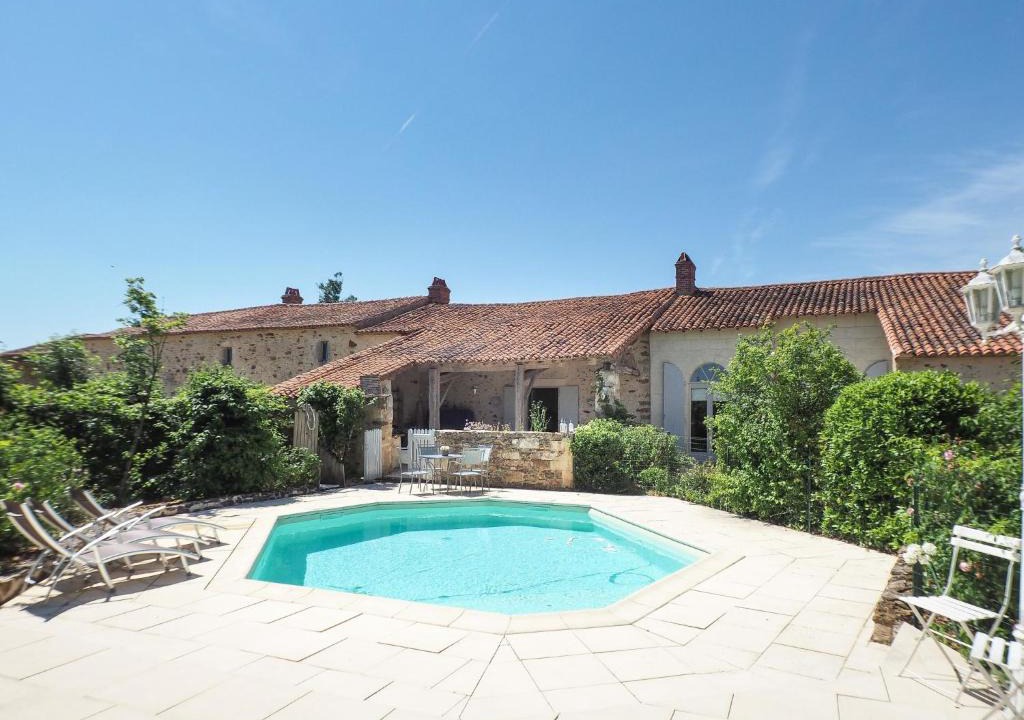 Saint-Laurent-de-la-Salle House | Holiday Home Gîte de l'Orangerie by Interhome