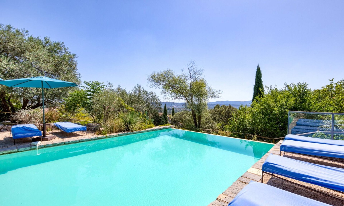 Notre-Dame-de-Londres House | Holiday Home 'Mas Grand Bosc' with Shared Pool, Private Terrace and Wi-Fi