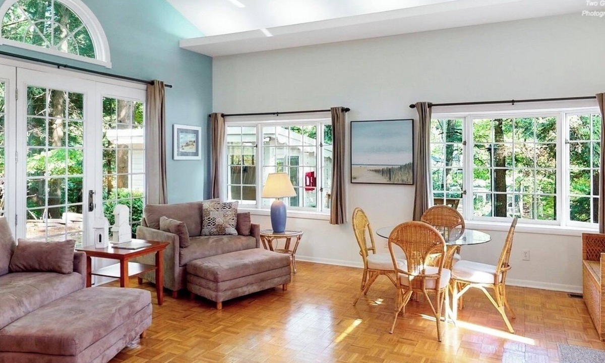 Saugatuck Cottage | Holiday Hill Resort "The Captain's Cottage" Unit 720