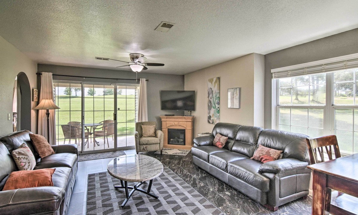 Branson Condo | Holiday Hills Resort Condo w/Hot Tub Access