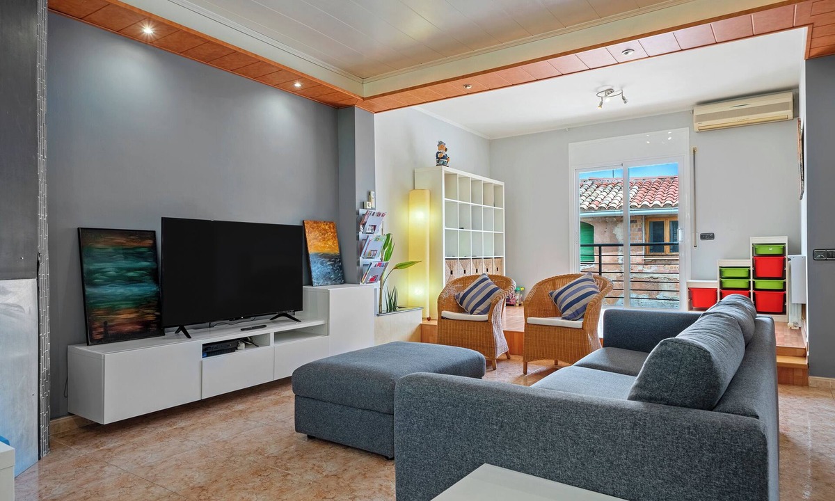 La Torre de l'Espanyol House | Holiday Home "Ca La Francina" with Mountain View, terrace & Wi-Fi