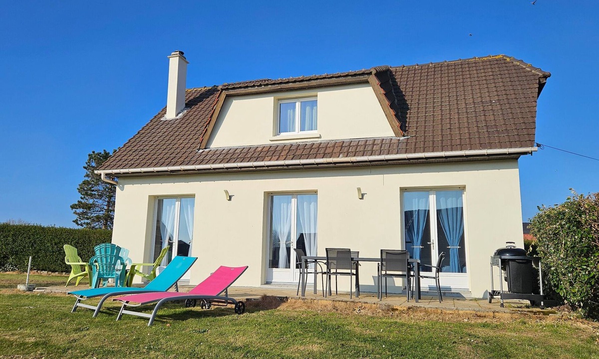 Saint-Jouin-Bruneval House | Holiday Home “Gîtes Le Skàli” with Private Garden and Wi-Fi