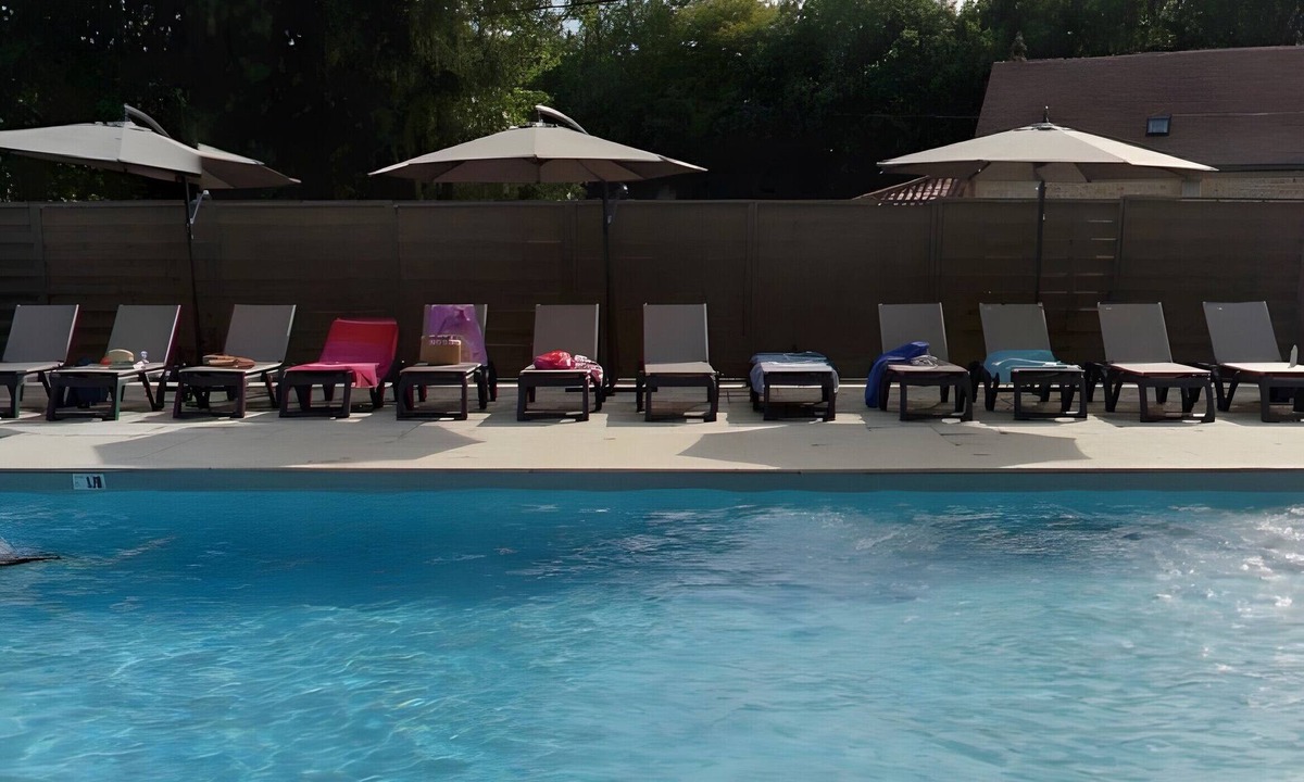 Calviac-en-Perigord House | Holiday Home “2 People” with Shared Pool