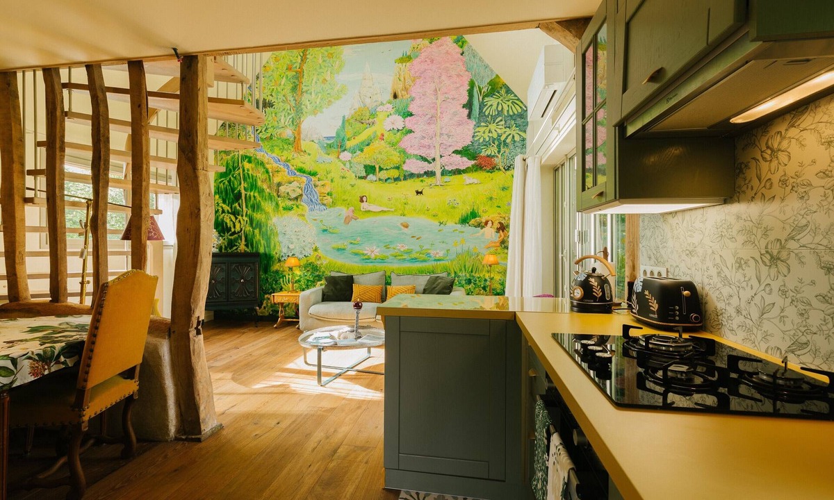 La Chapelle-sur-Dun House | Holiday Home “La Maison Rouge” with Shared Terrace and Private Garden
