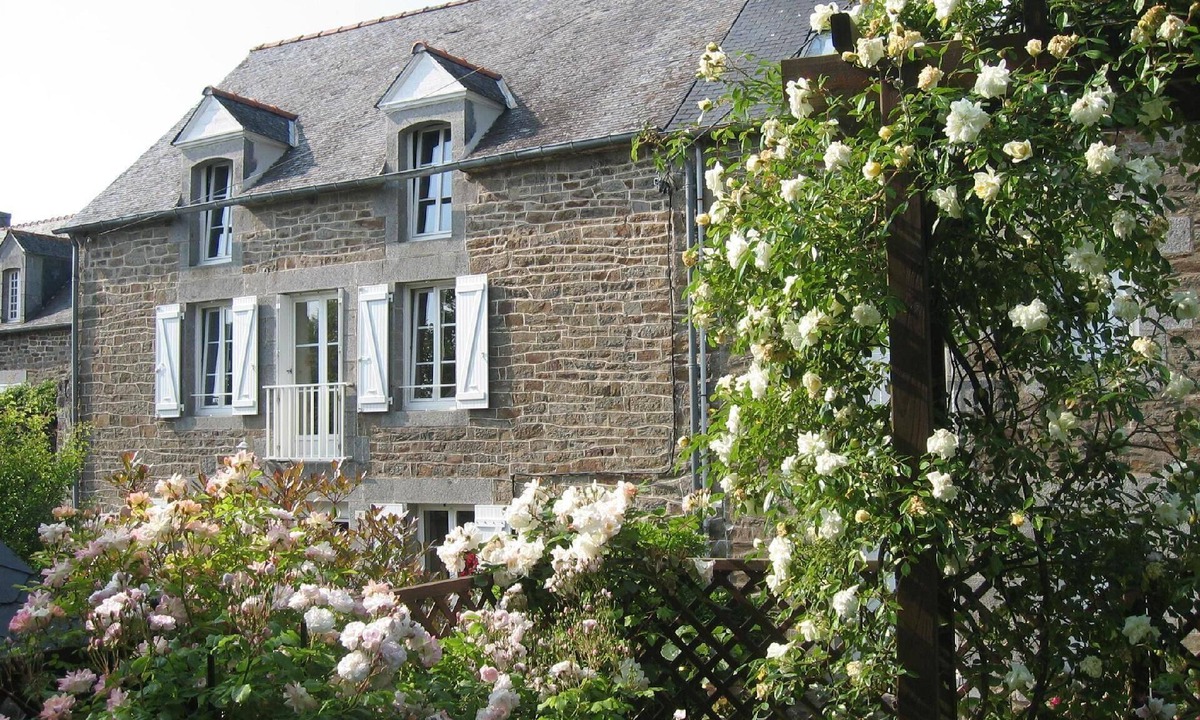 Pleudihen-sur-Rance House | Holiday home "Le Roseraie