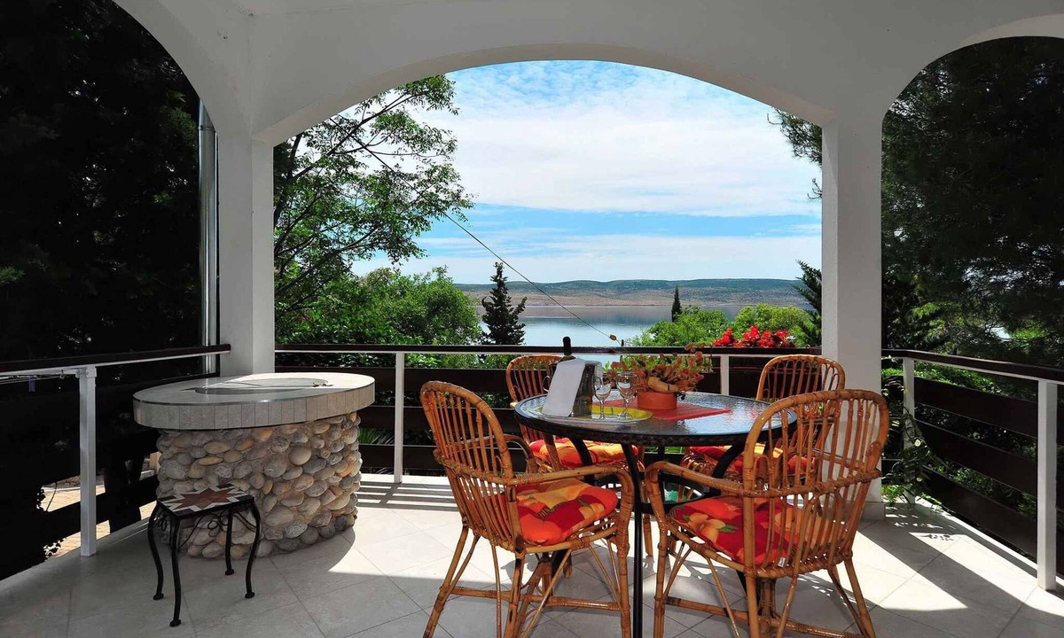 Seline House | Holiday home 20 m from the sea