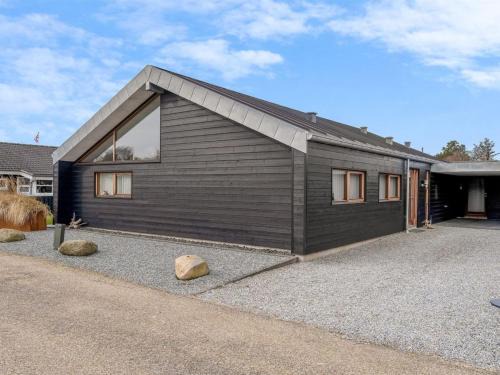 Blokhus House | Holiday Home Aaran - 700m from the sea by Interhome