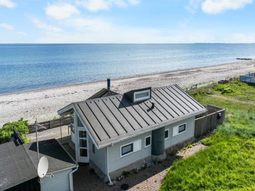 Tørresø House | Holiday Home Amila - 10m from the sea by Interhome