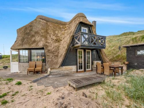 Fjand Badeby House | Holiday Home Analia - from the sea by Interhome