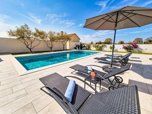 Smilcic House | Holiday Home Anić by Interhome