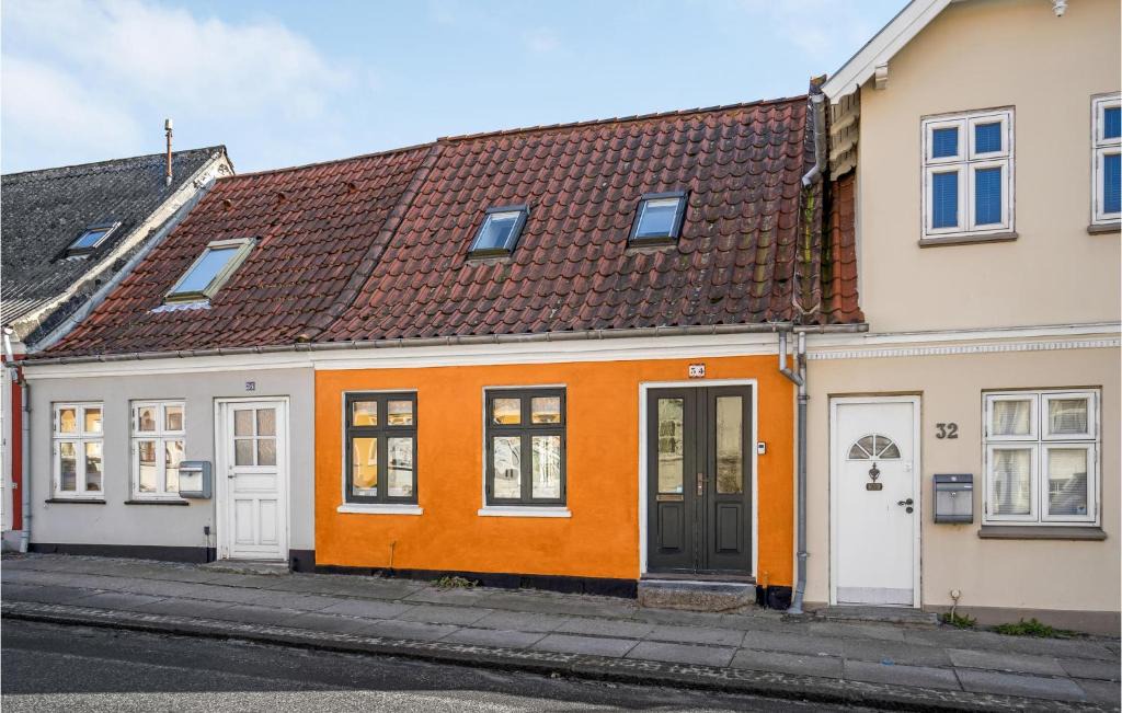 Assens House | Holiday Home Assens With Patio Xi