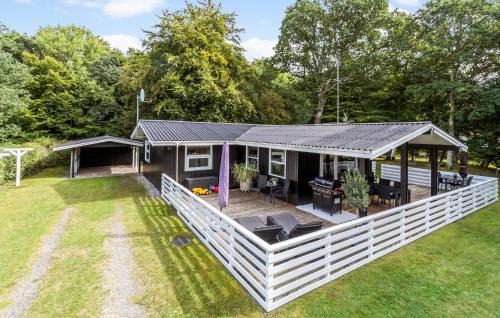Fjellerup Strand House | Holiday Home Bøsholmstien Glesborg Denm