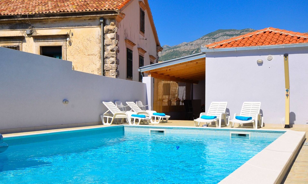 Gruda House | Holiday Home Belmondo